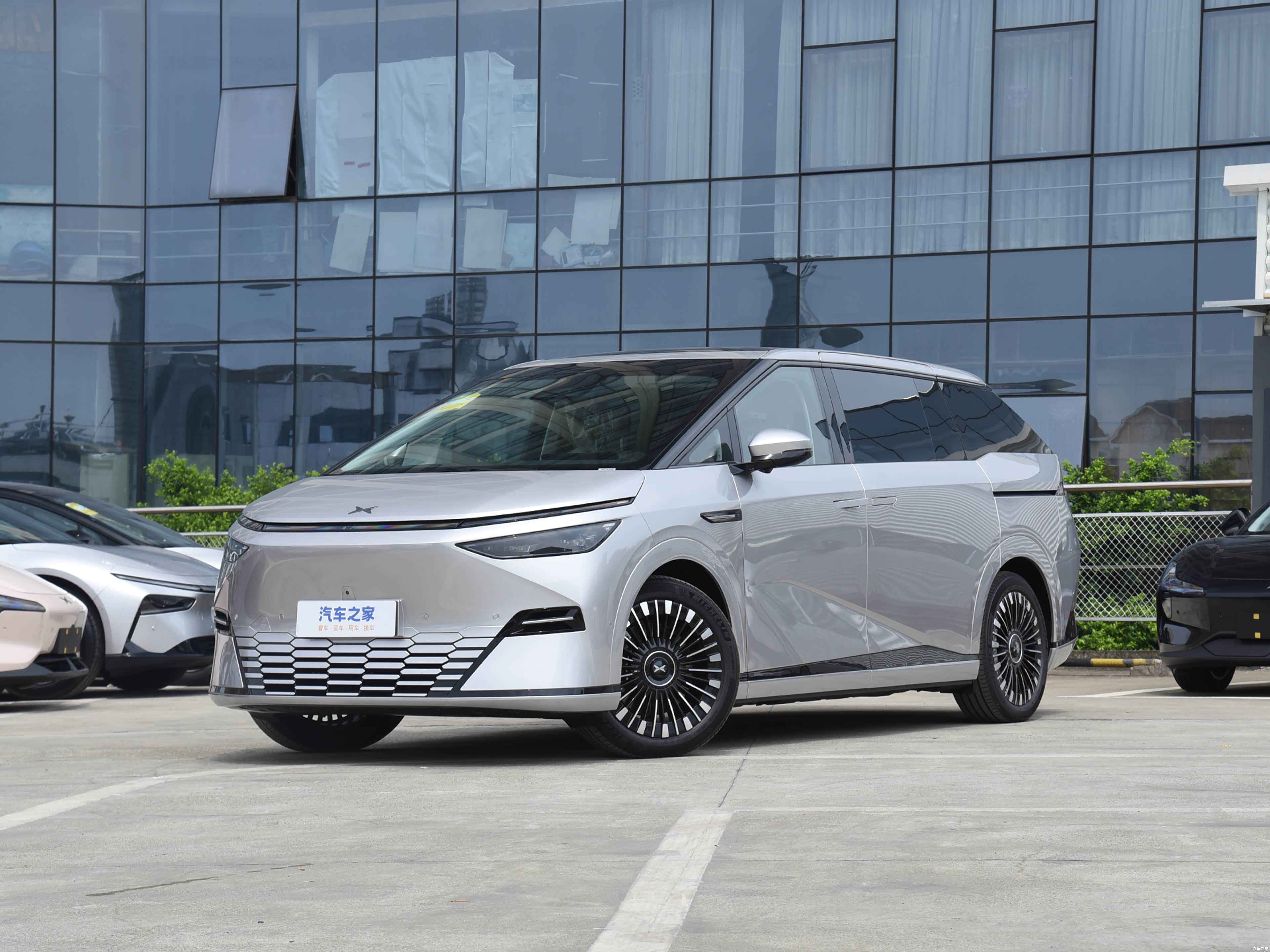 小鹏 小鹏X9